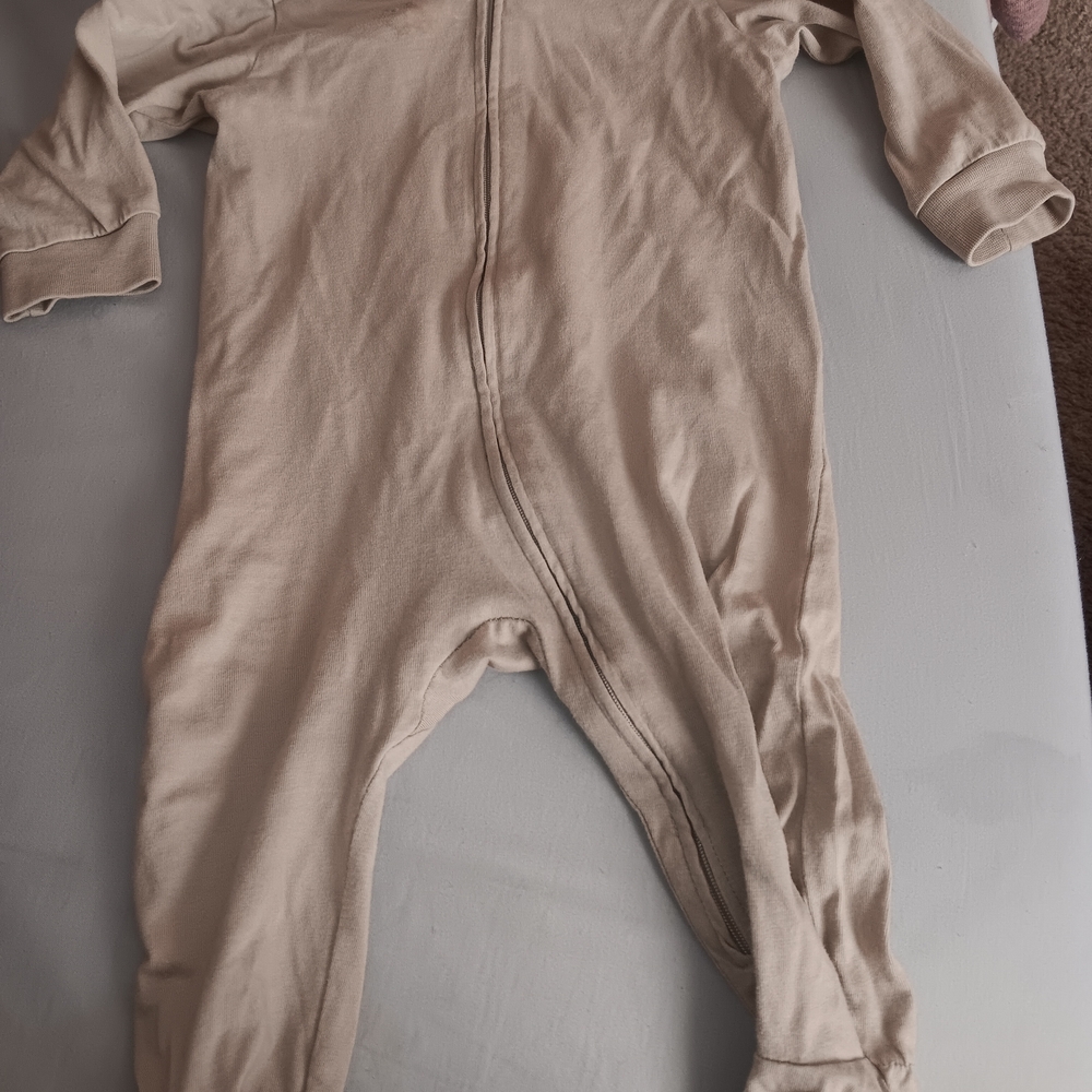 Boys Size 9 Month, H&M Soft Beige Kids Footie